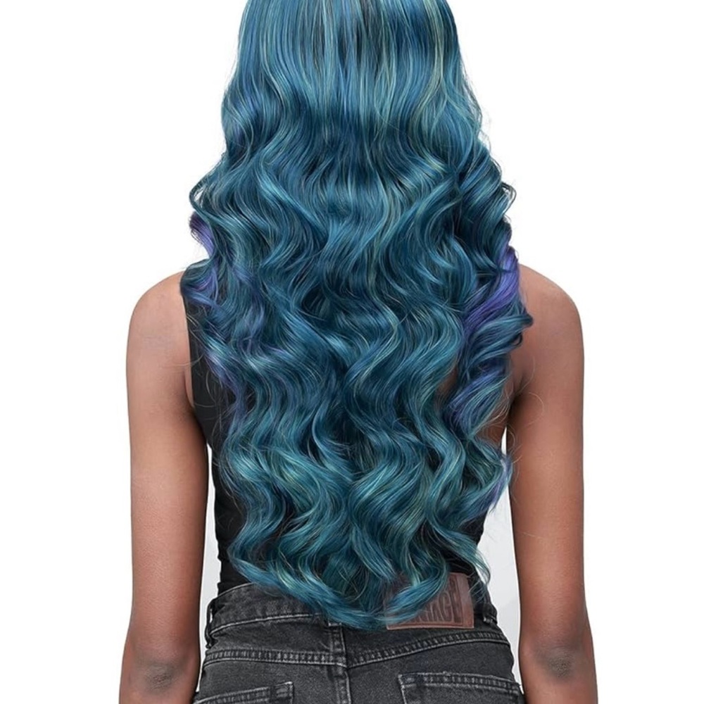 Bobbi Boss Wig - Picture 5 of 5